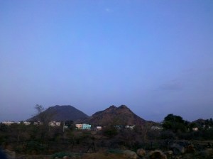 A morning sight on the wayToChen2013-04-21